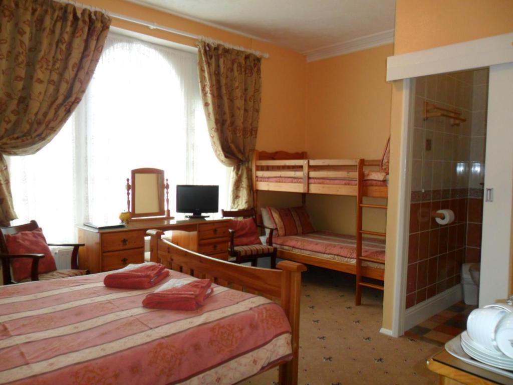Exton House Hotel Торки Стая снимка