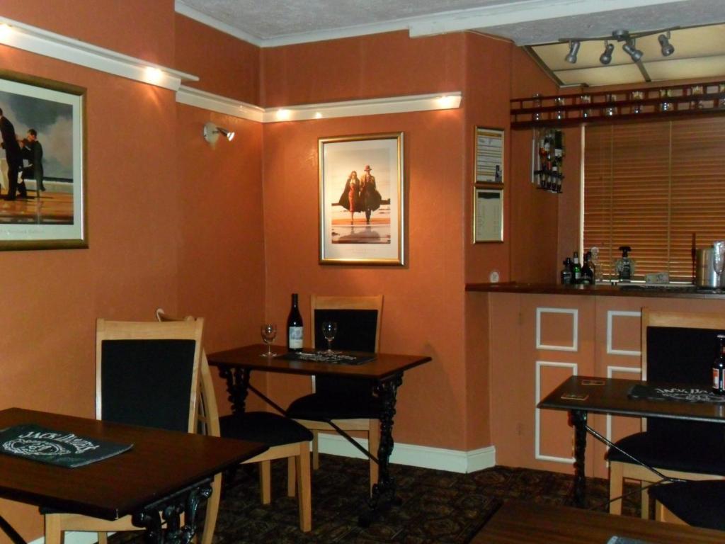 Exton House Hotel Торки Екстериор снимка